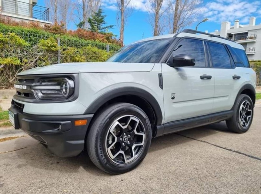 Ford Bronco — foto 3